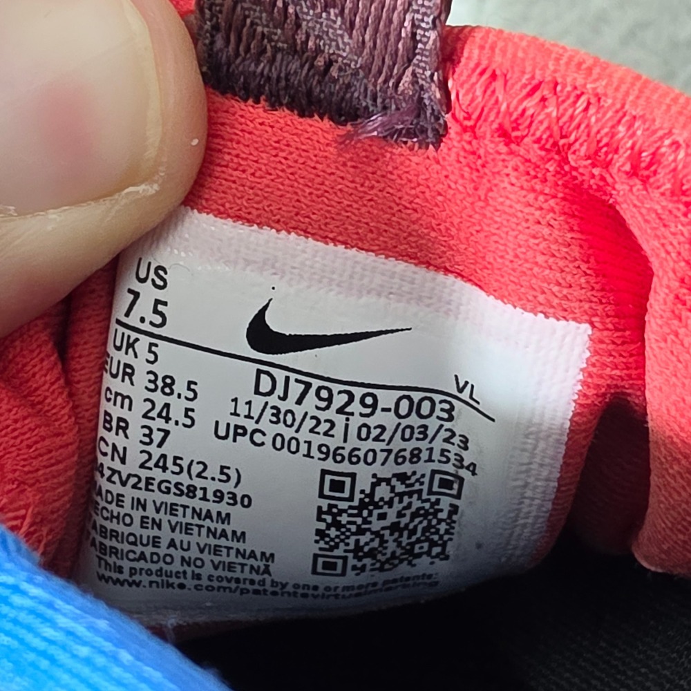 Nike Pegasus Trail 4 GORE-TEX Women 7.5 Black Blue Waterproof Running Shoes - Picture 7 of 9